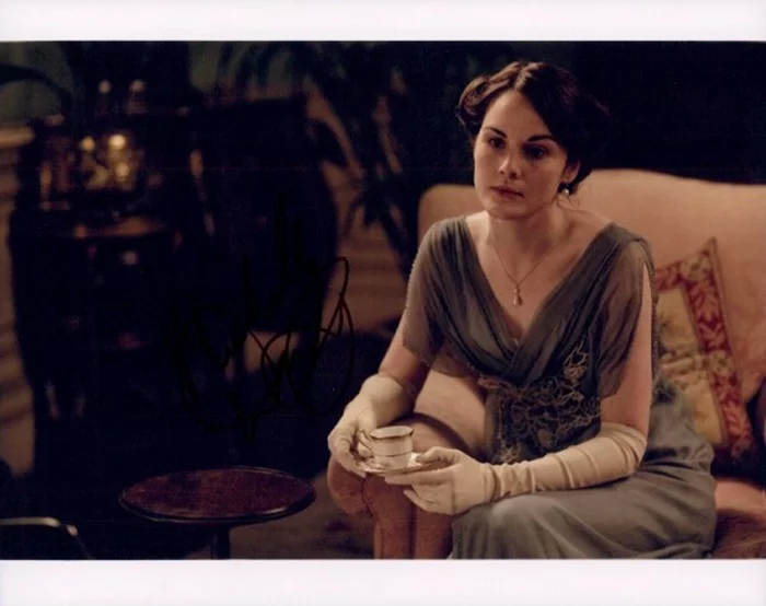Michelle Dockery autograph