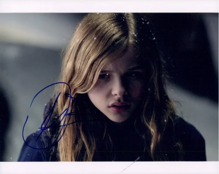Chloe Moretz autograph