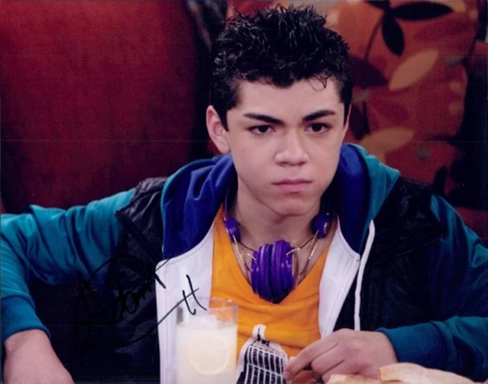 Adam Irigoyen autograph