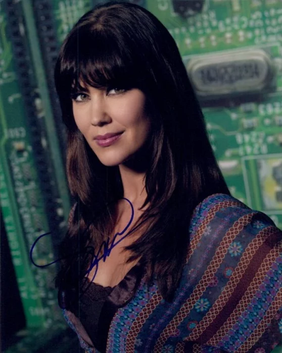 Sarah Lancaster autograph