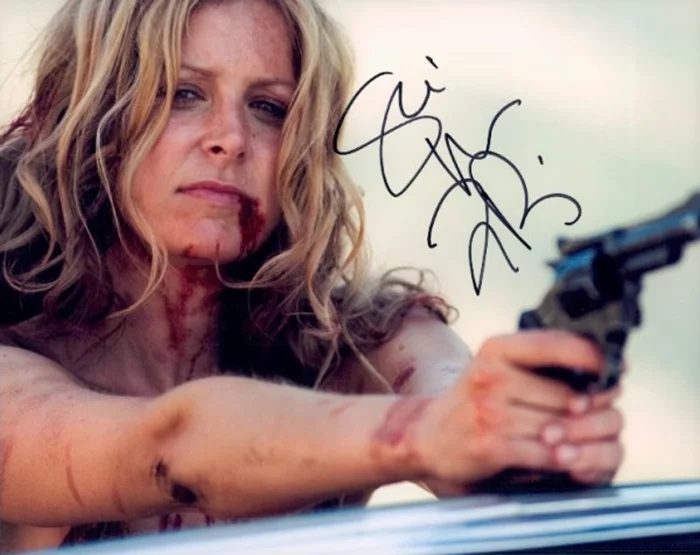 Sheri Moon autograph