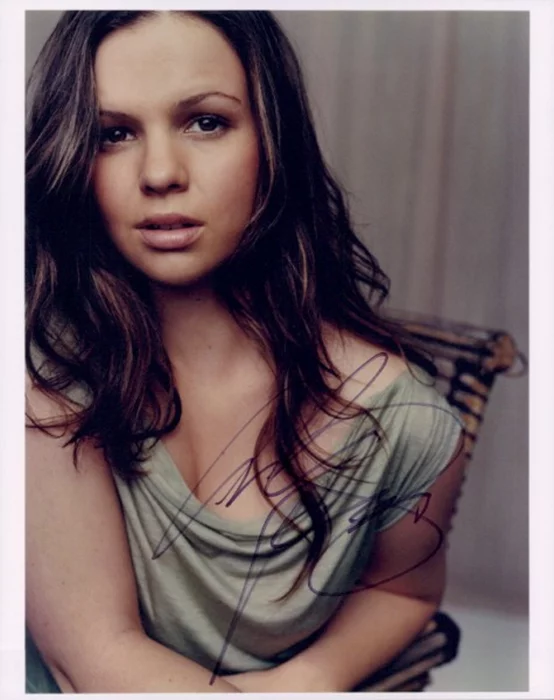 Amber Tamblyn autograph