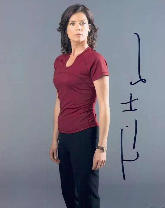 Torri Higginson autograph