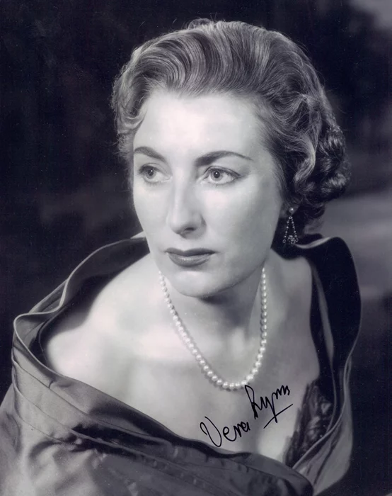 Vera Lynn autograph
