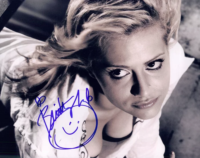 Brittany Murphy autograph