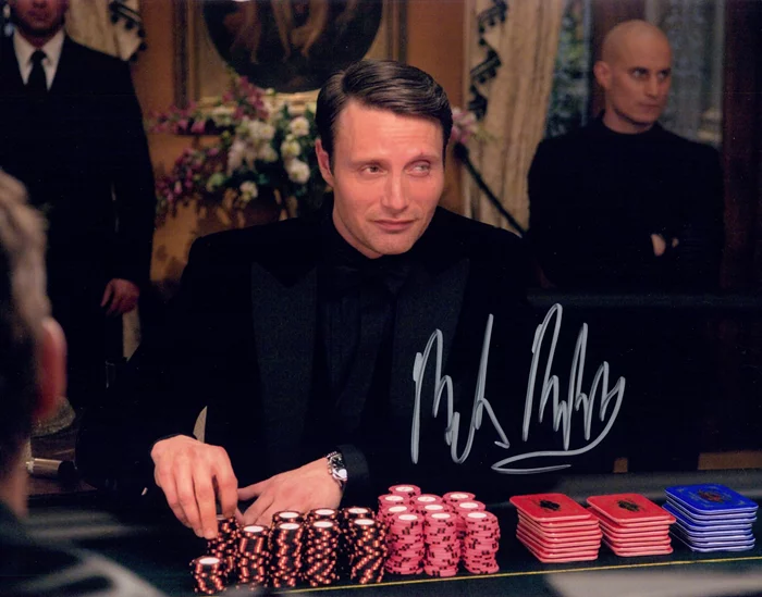Mads Mikkelsen autograph