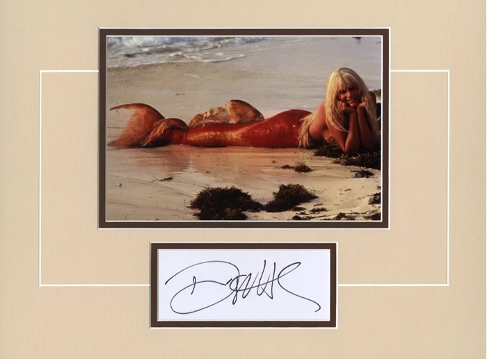 Daryl Hannah autograph