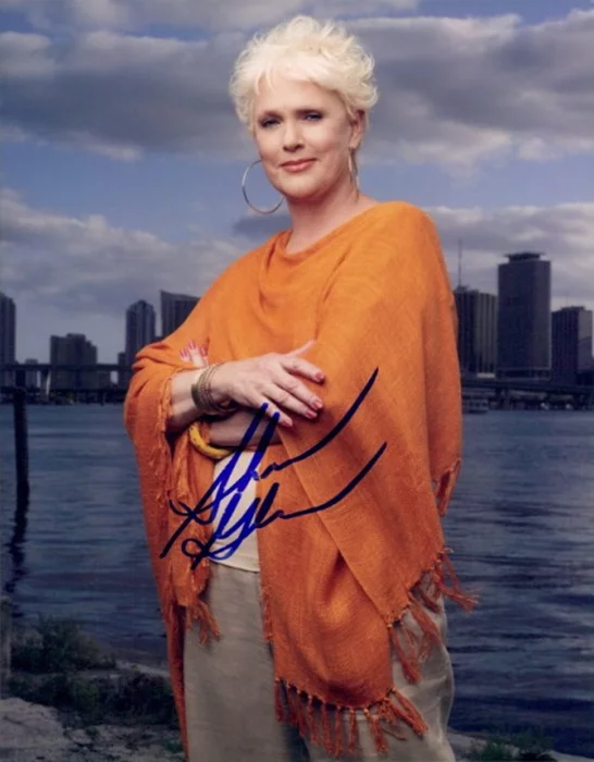 Sharon Gless autograph