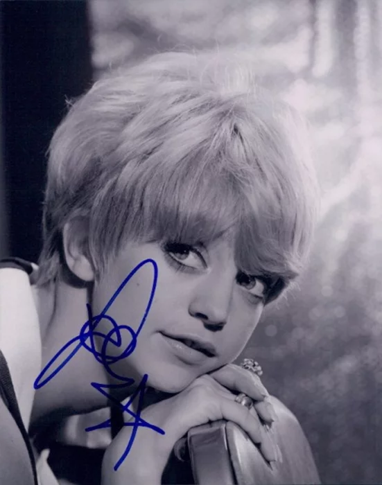 Goldie Hawn autograph
