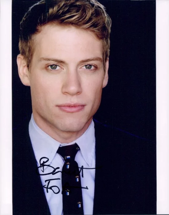 Barrett Foa autograph