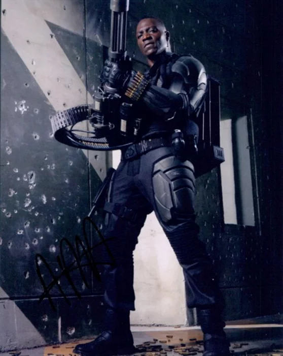 Adewale Akinnuoye-Agbaje autograph
