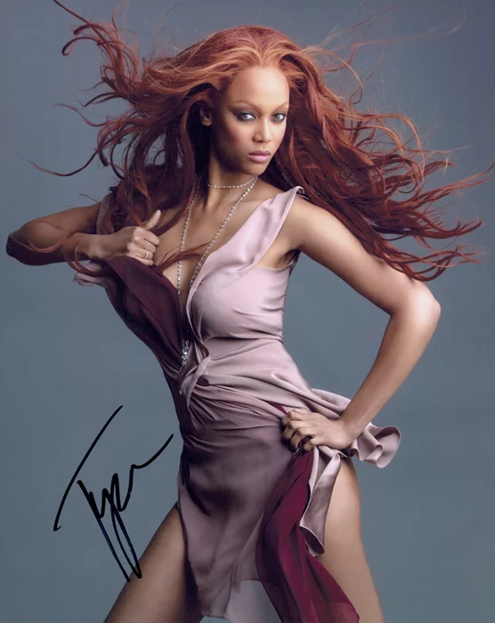 Tyra Banks autograph