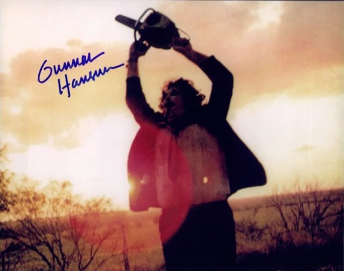 Gunnar Hansen autograph