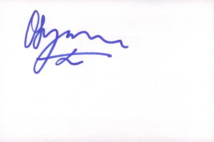 Owain Yeoman autograph