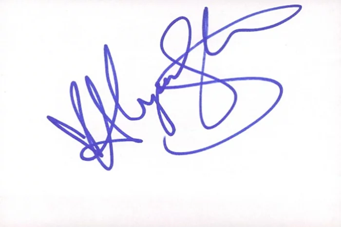 Alyson Stoner autograph