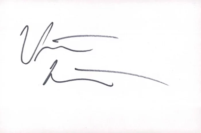Vincent Martella autograph