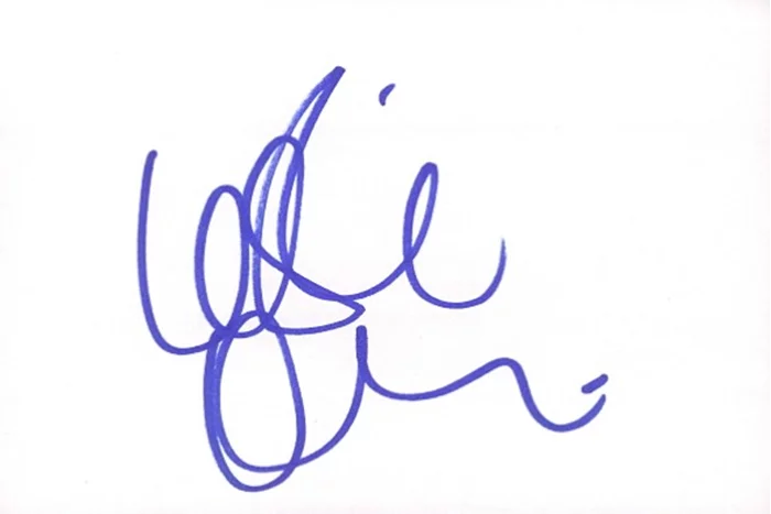 Leslie Mann autograph