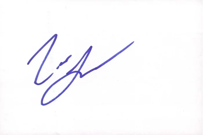 Zack Lively autograph