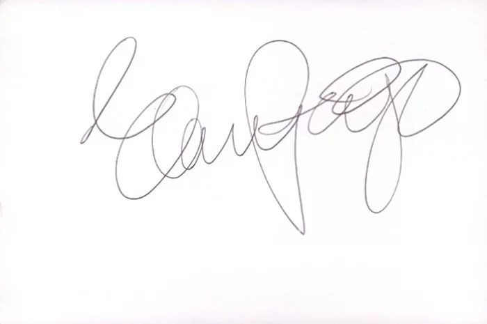 Elaine Page autograph