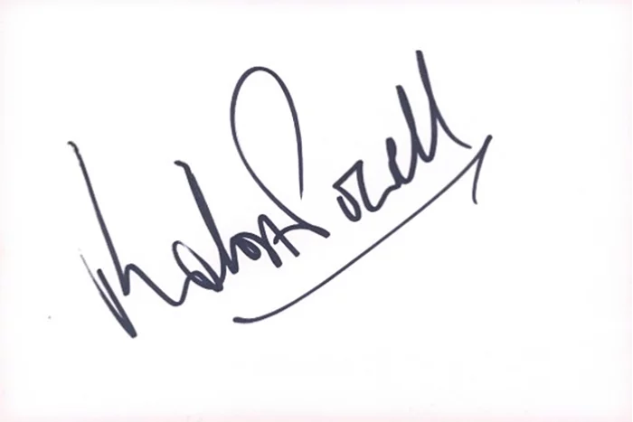 Robert Powell autograph
