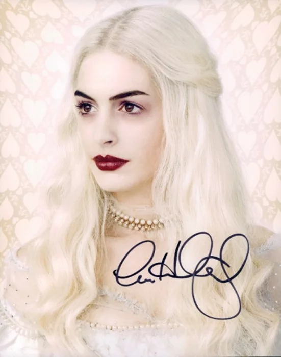 Anne Hathaway autograph