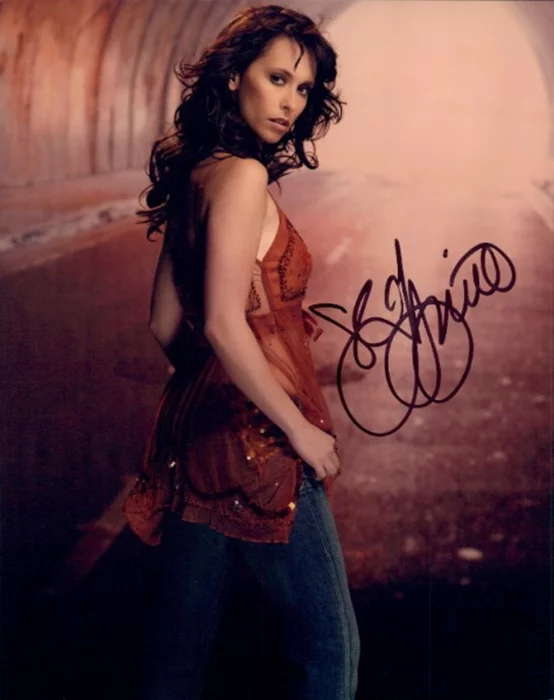 Jennifer Love Hewitt autograph
