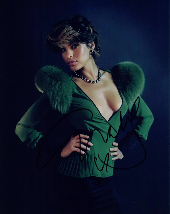 Eva Mendes autograph