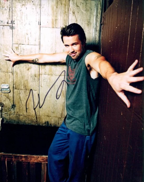 Rob McElhenney autograph