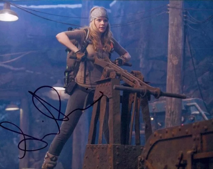 Anita Briem autograph