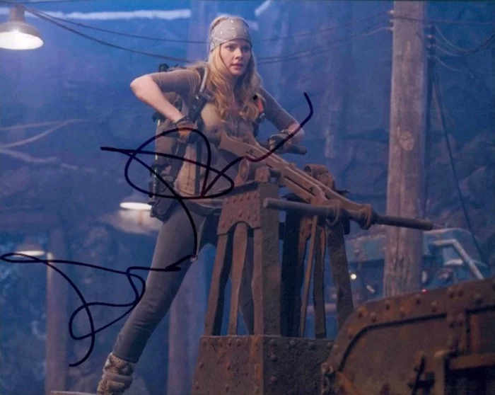 Anita Briem autograph