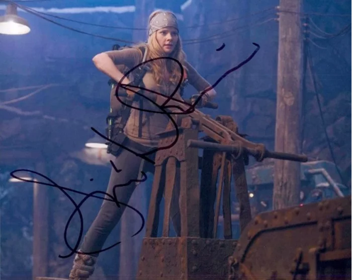 Anita Briem autograph