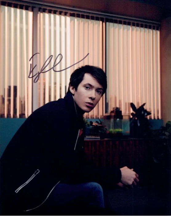 Ryan Cartwright autograph