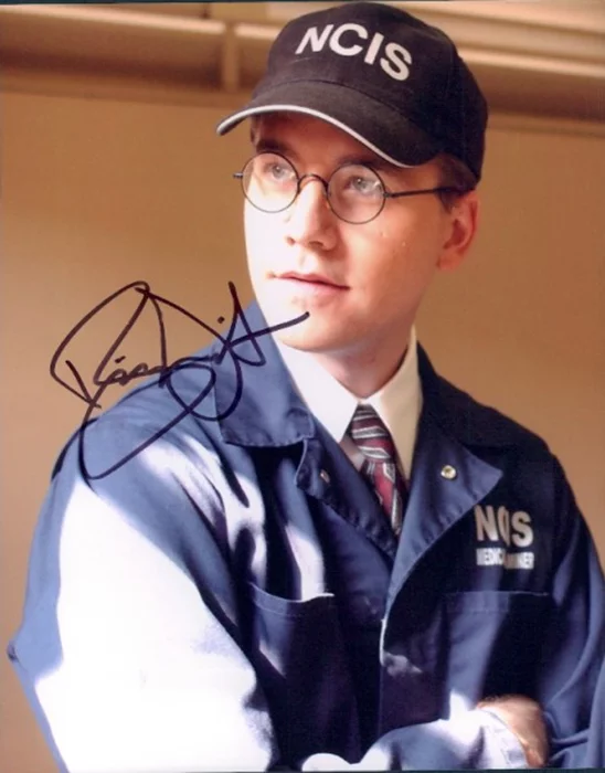 Brian Dietzen autograph