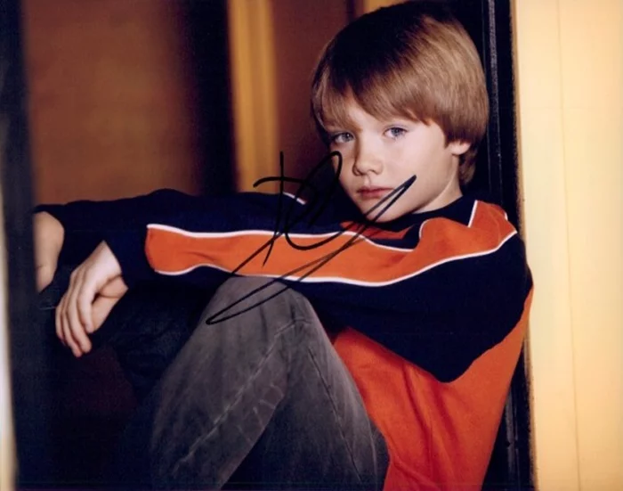 Dakota Goyo autograph