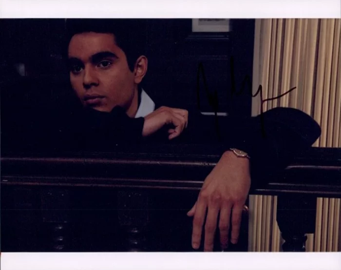 Max Minghella autograph