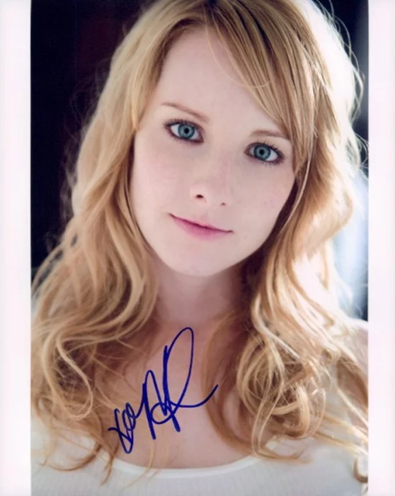 Melissa Rauch autograph