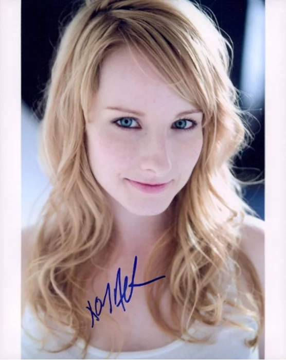 Melissa Rauch autograph