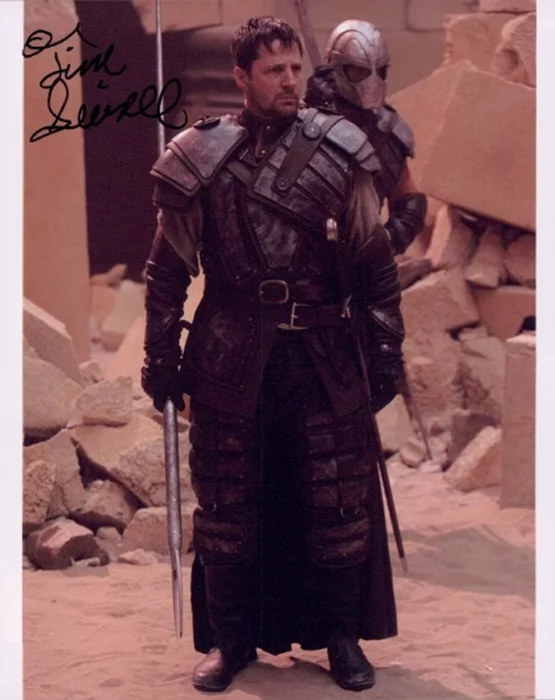 Tim Guinee autograph