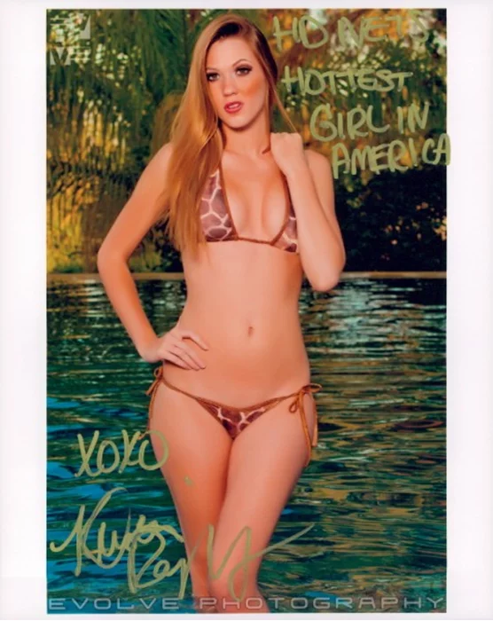 Kristen Myers autograph
