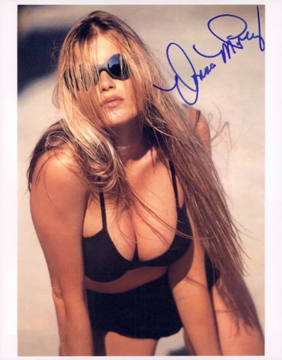 Donna Perry autograph