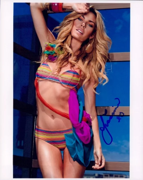 Jasmine Dustin autograph