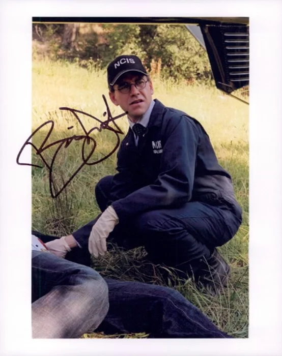 Brian Dietzen autograph