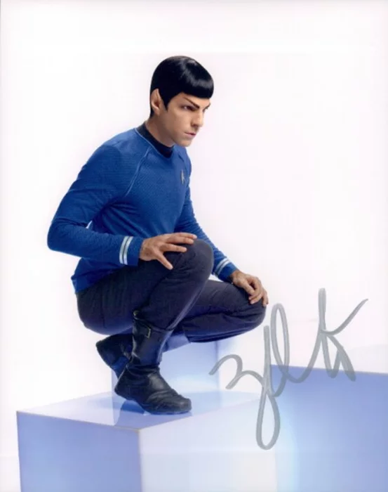 Zachary Quinto autograph