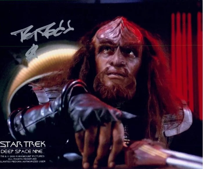 Tony Todd autograph