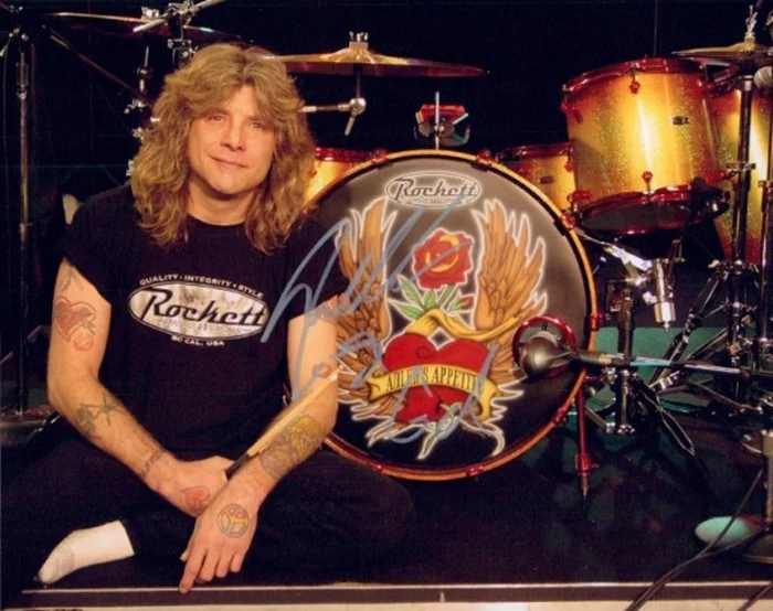 Steven Adler autograph
