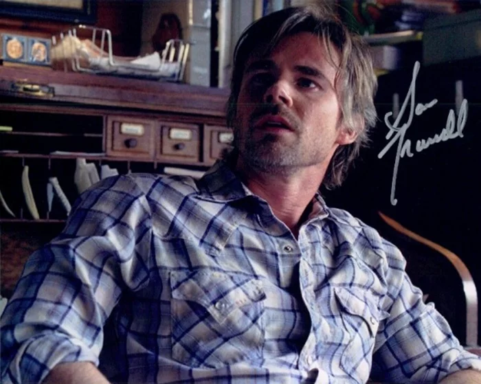 Sam Trammell autograph