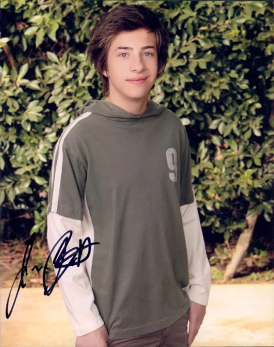 Jimmy Bennett autograph