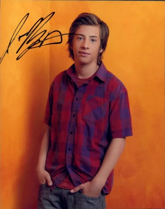 Jimmy Bennett autograph