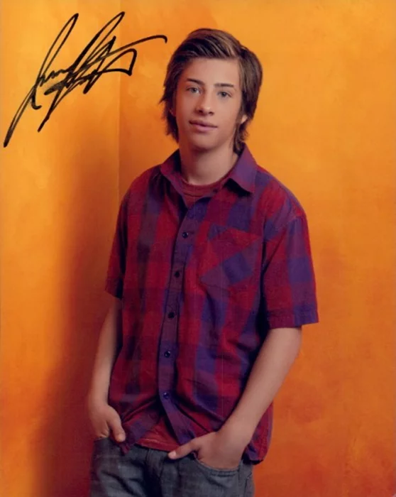 Jimmy Bennett autograph