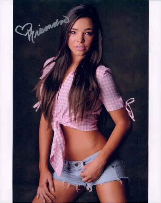 Krisondra  Daigneault autograph